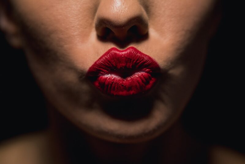 bold lips