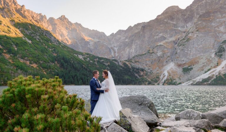 Mountain Majesties: Bridal Visions Inspired by Alpine Splendor